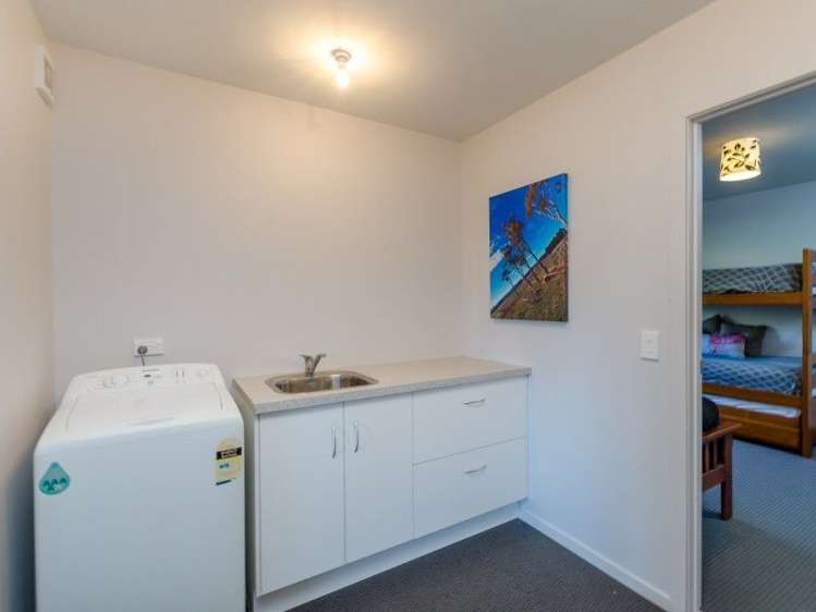 27 Botanical Heights Drive Waipahihi_16