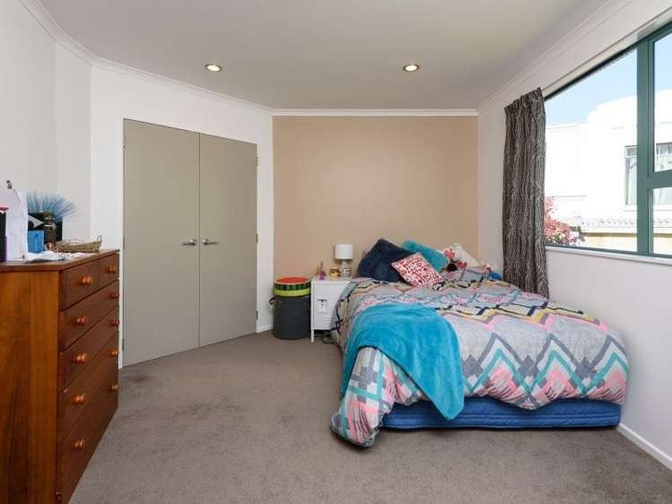 8 Claverton Grove Churton Park_10