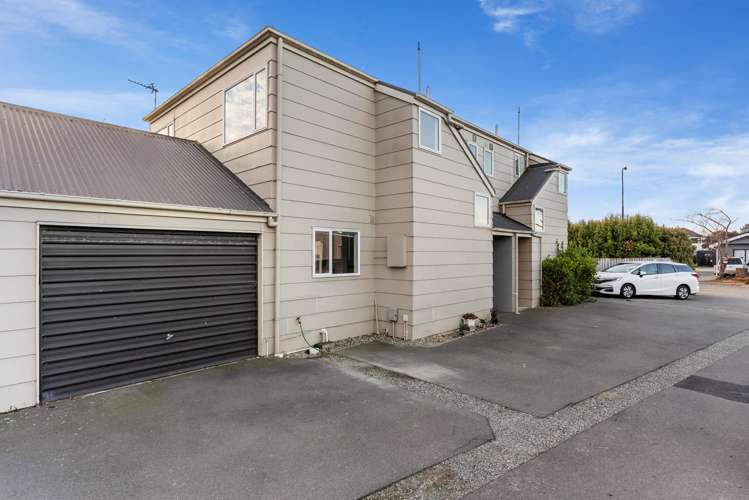 2/20 Grenville Street Waltham_12