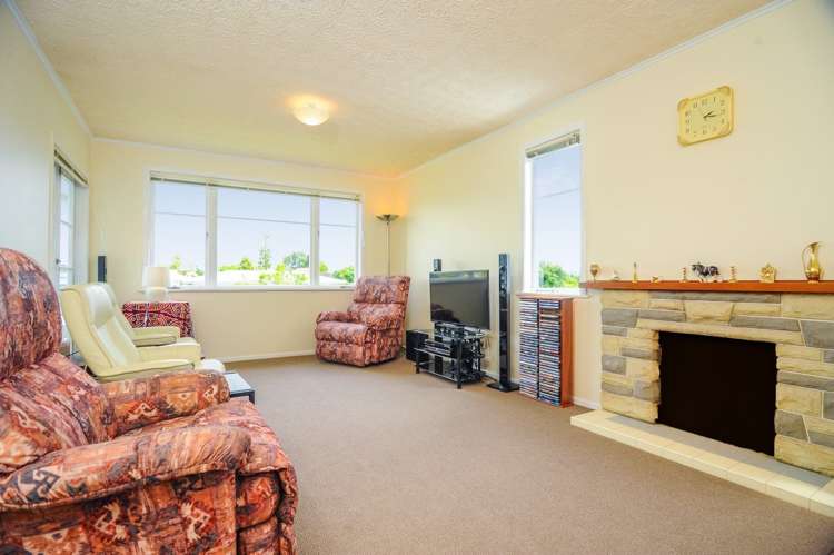 16 Clinton Avenue Te Atatu Peninsula_8