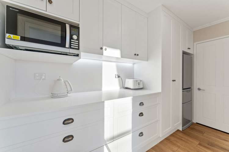 8 Waititiro Rise Stanmore Bay_10