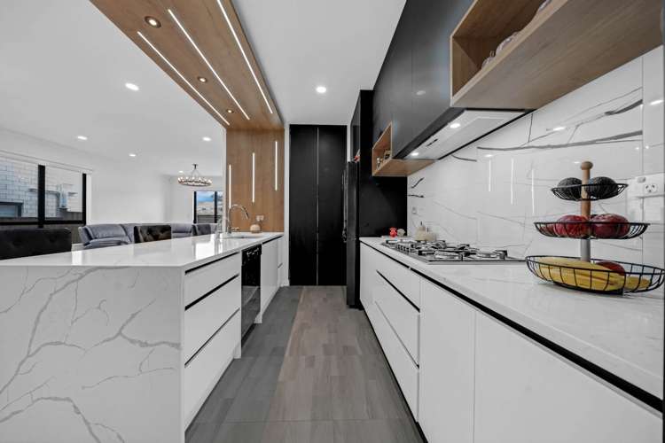 2A Ballyalton Crescent Flat Bush_15