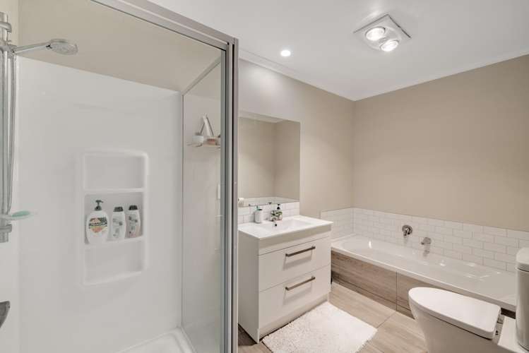 121 Sutherland Road Brookfield_19