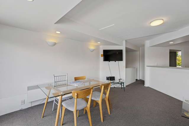 20M/26 Lake Esplanade Queenstown_4