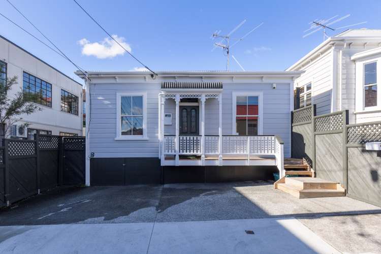 24 Moir Street Mount Victoria_11