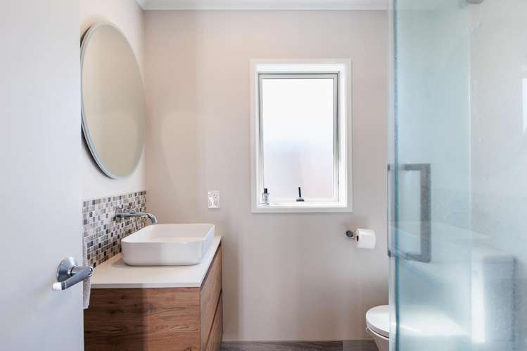 12 Omega Place Coastlands_16