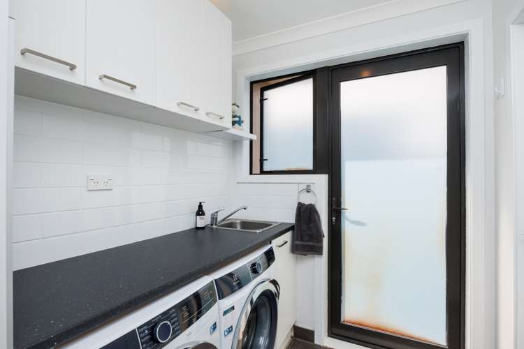 24 Heatherlea Heights Feilding_12