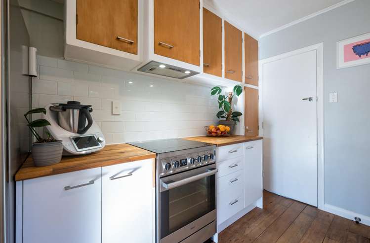 60 Emano Street Toi Toi_4