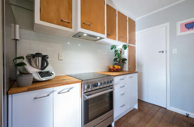 60 Emano Street Toi Toi_4