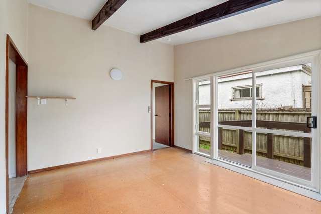 2/14 Frederick Street Waltham_2