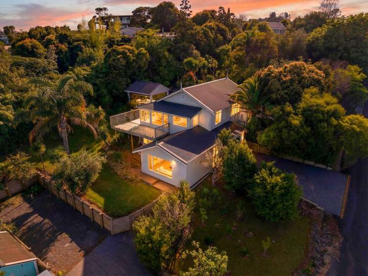 8 Robertson Street_0