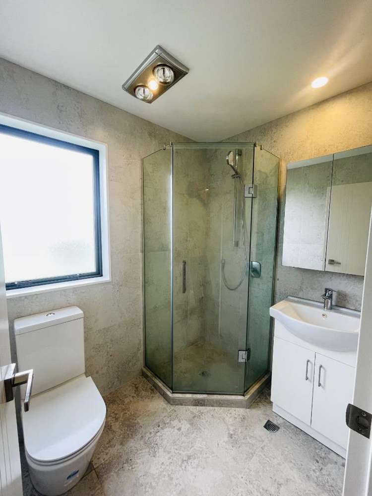 5/1 Sylvan Crescent Te Atatu South_6