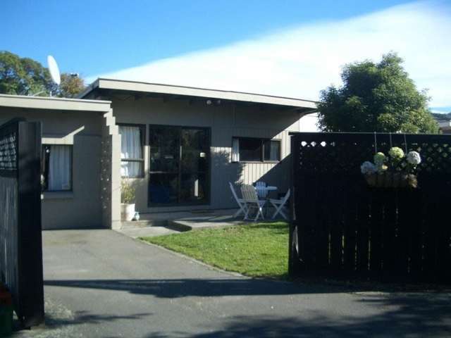 3/3 Head Street Sumner_1