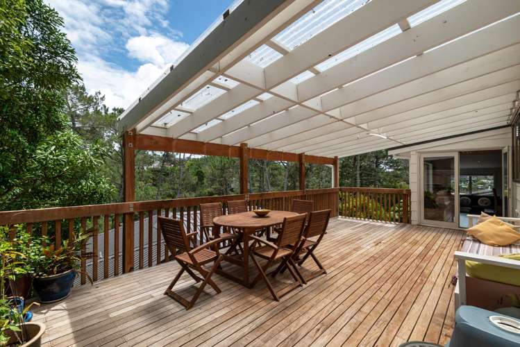 5 Saddleback Rise Murrays Bay_6