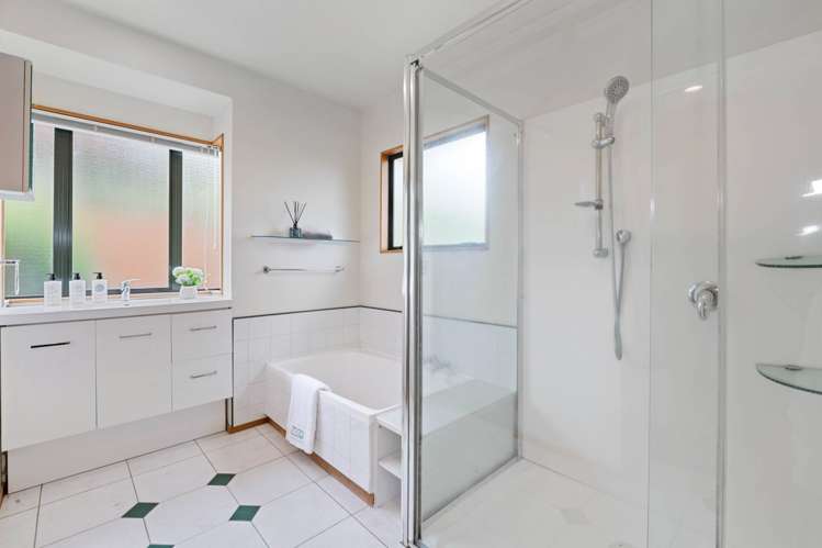 7/96 William Bayes Place Red Beach_13
