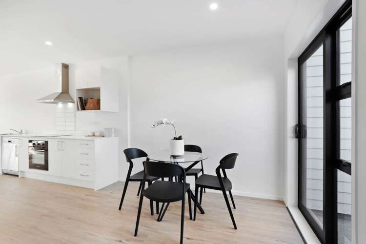 152 Mcleod Road Te Atatu South_3