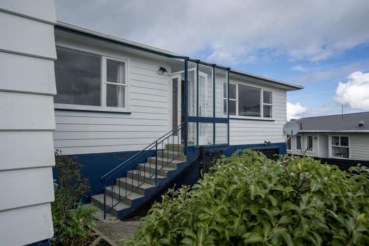 25 Brooker Grove_2