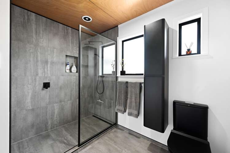 35 Thomson Avenue Dinsdale_16