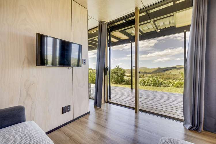 2564 Middle Road Poukawa_12