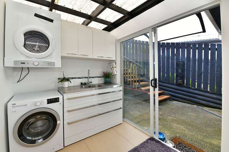 43 Pohutukawa Avenue Red Beach_12