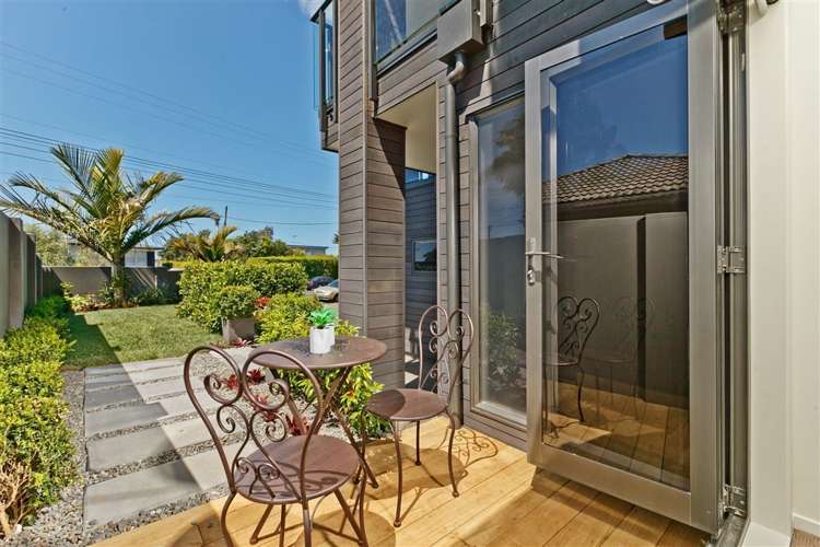 33 Seacliffe Avenue Belmont_16