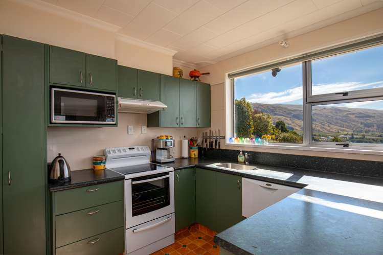 16 Edinburgh Street Green Island_4