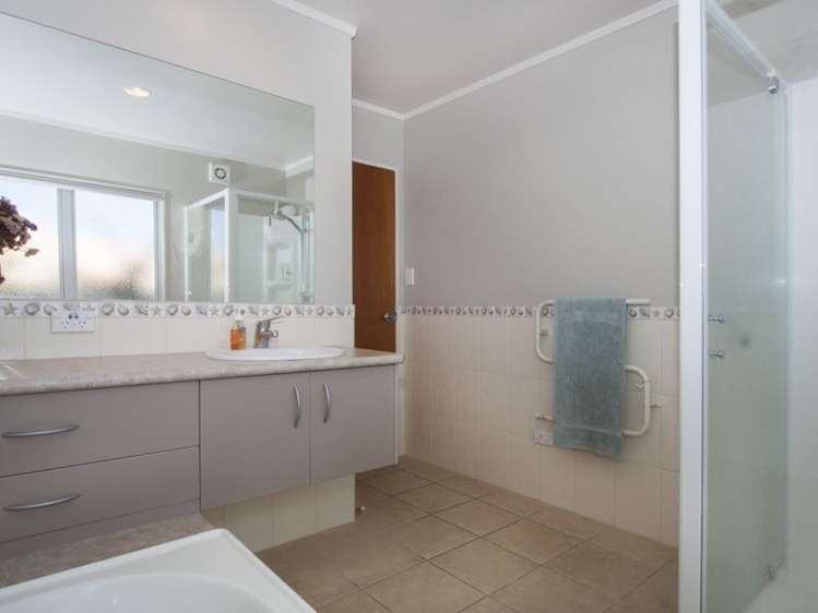 5 Wakanoi Place Hauraki Surrounds_14