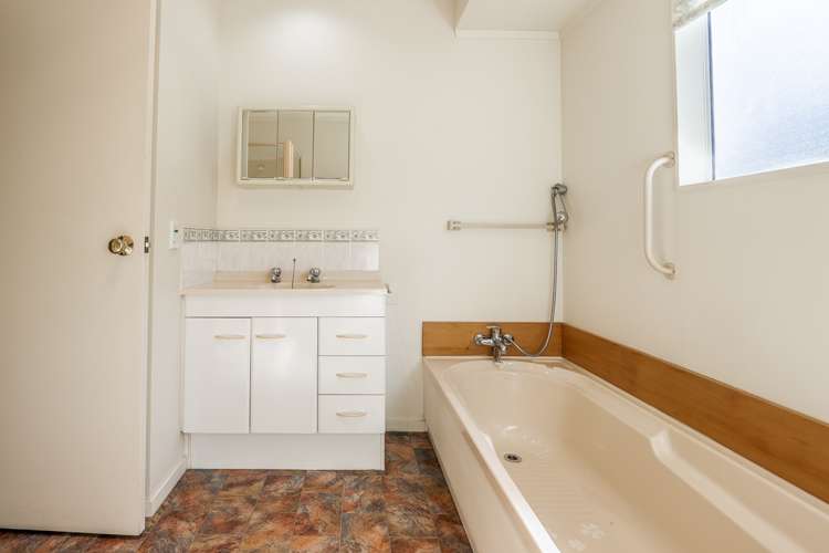 17b Villa Grove Paraparaumu_6