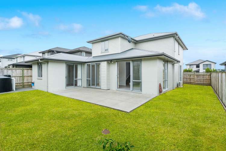 70 Mackay Drive Greenhithe_13