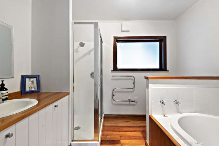 22 Tai Paku Paku Road Karaka Bays_13