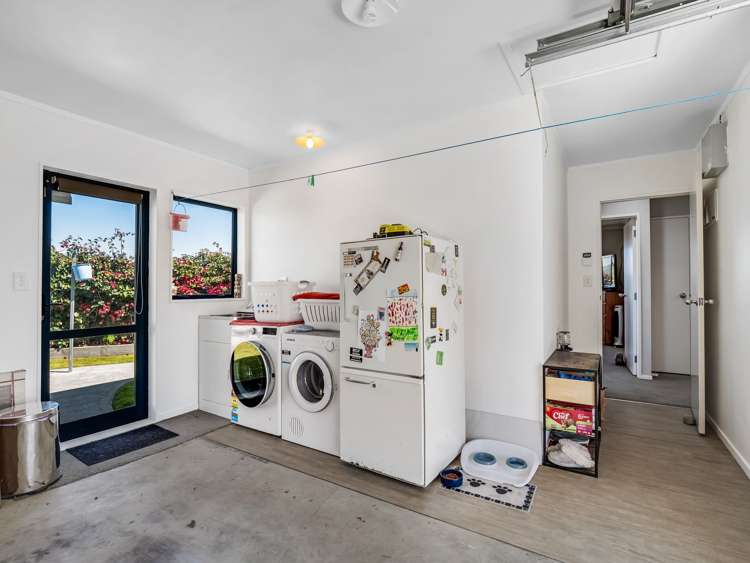 32 Somerset Crescent Highbury_26