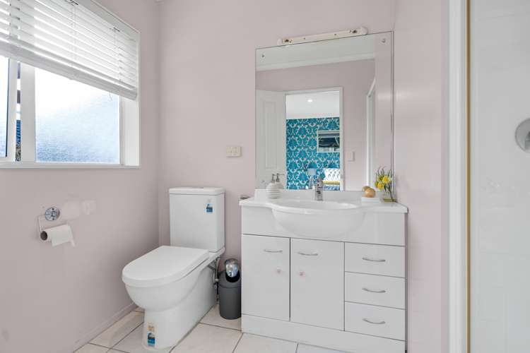 27 Richfield Crescent Westgate_15