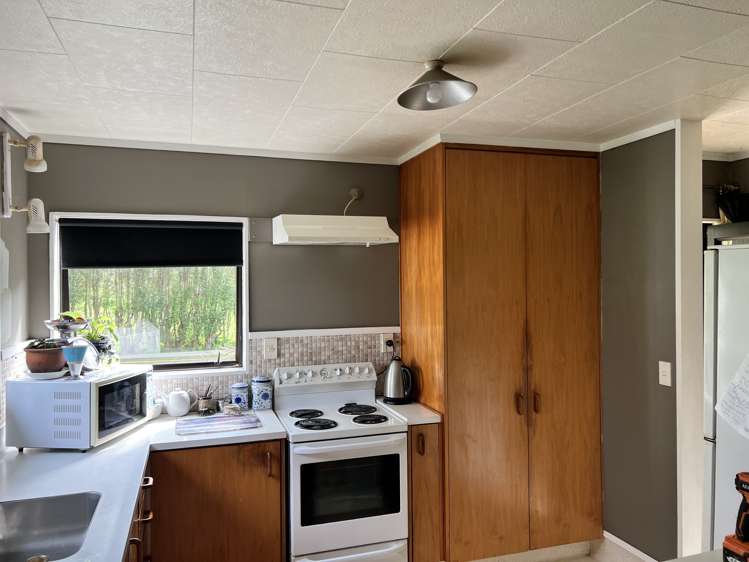 53 Cemetery Road Dannevirke_9