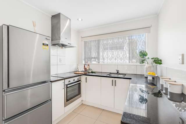 2/38 Ballater Place Highland Park_3