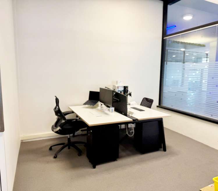 711 Victoria Street Hamilton Central_3