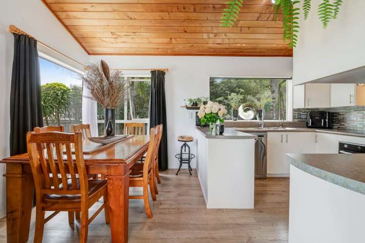 6a St James Avenue Helensville_11