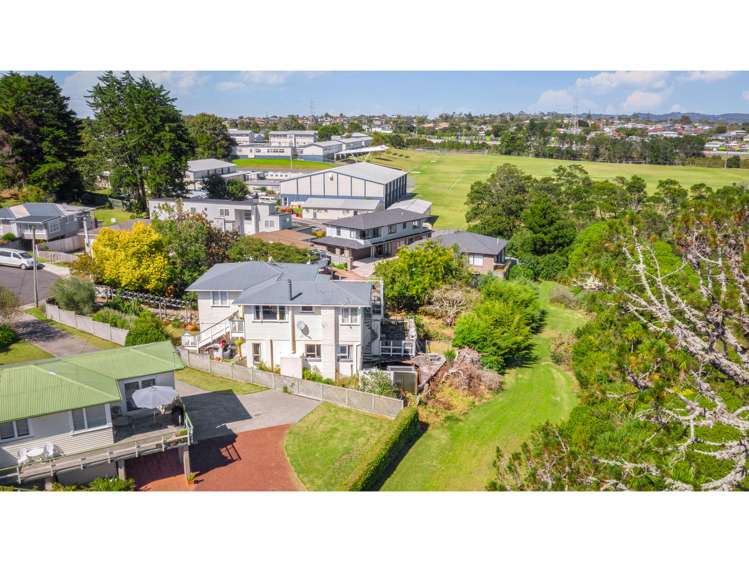 7 Celsmere Lane Te Atatu Peninsula_18