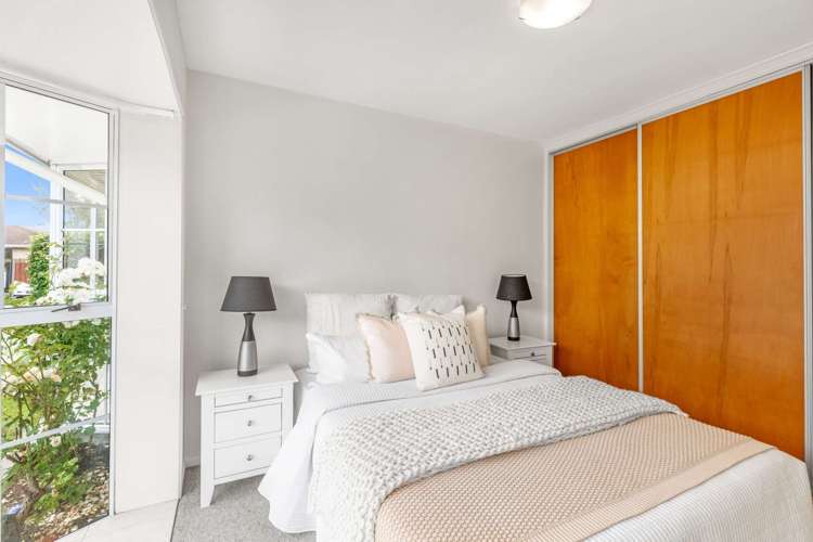 1/21 Greenock Street Redwood_14