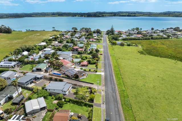 Two Dwellings on 1012m2 at Glenbrook Beach