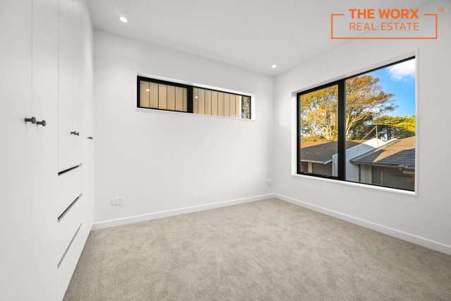 2/31 Akoranga Drive Northcote_3