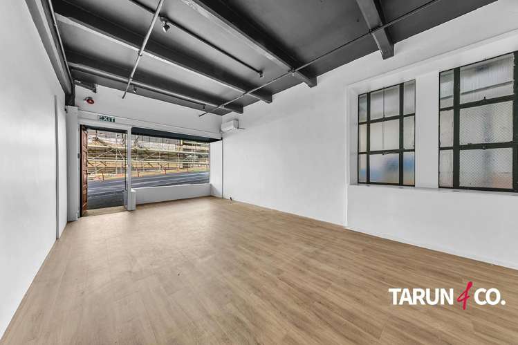 W10/15-31 Wellesley Street West City Centre_3