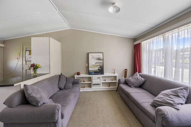 25A Riverbend Road Onekawa_3