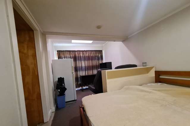 49A Heriot Row North Dunedin_3