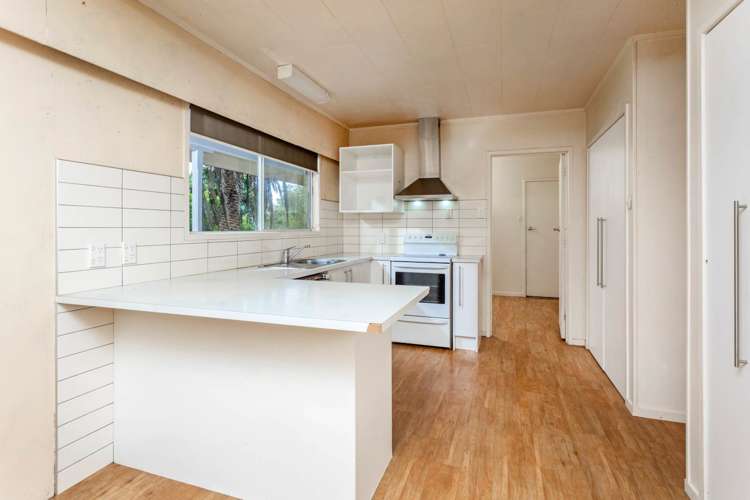 231 Nixon Road Taupaki_6