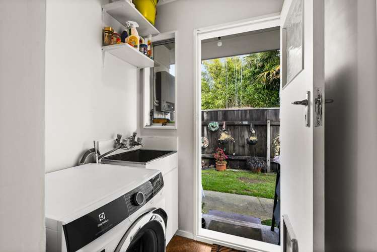 911 Collinge Road Mayfair_9