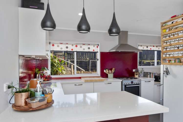 106 Coopers Road Gate Pa_5