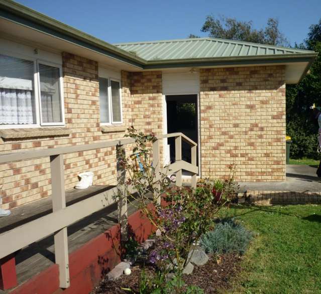 Pukekohe 2 bedrooms