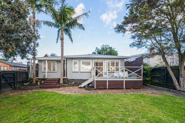 82 Rosier Road Glen Eden_2