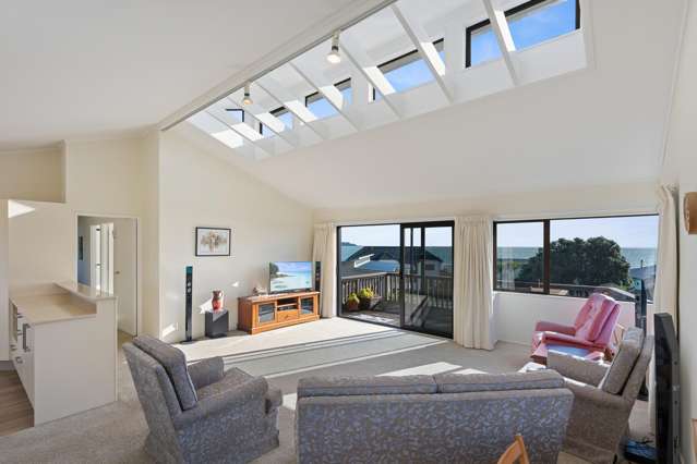 18 Ara Kuaka Waikanae Beach_1