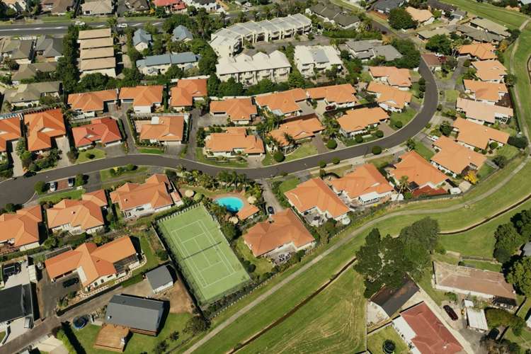 18 Gillett Place Botany Downs_14